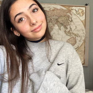 Meet your Posher, Julia